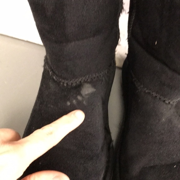 Ugg Boot - Picture 3 of 12